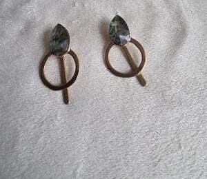 Elegant Gold and Green Earrings